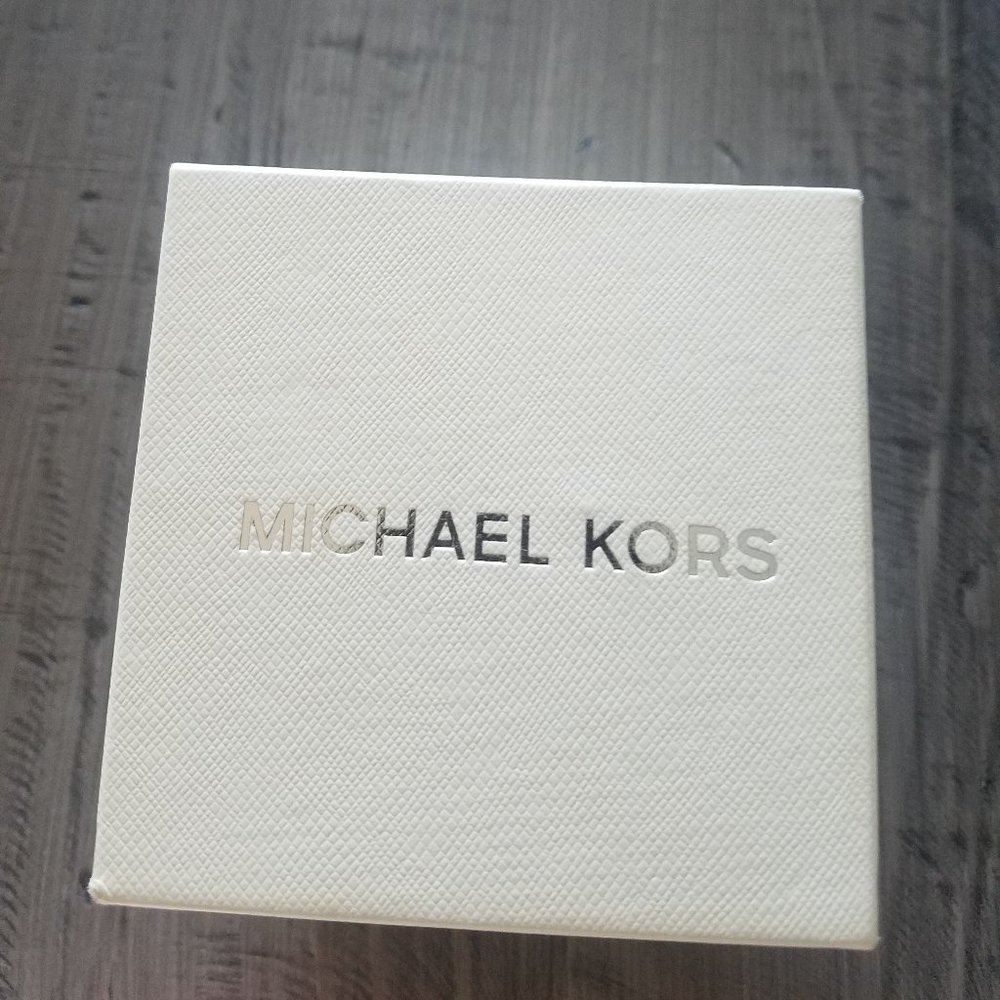 michael kors watch box